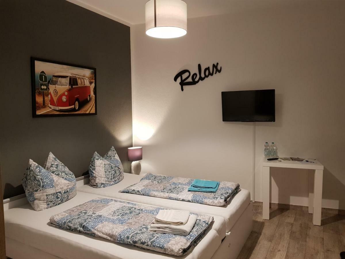 Gaestezimmer & Ferienwohnungen Thon Herbsleben Exteriör bild