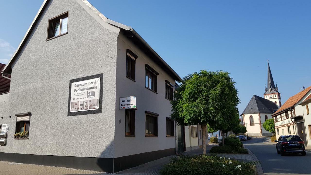 Gaestezimmer & Ferienwohnungen Thon Herbsleben Exteriör bild